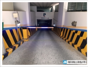 밀란체 3차아파…